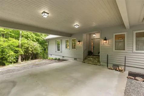 141 Old Ford Road Cashiers NC 28717