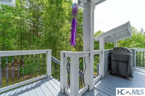 264 Chapel Cove Circle Franklin NC 28734