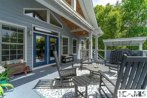 264 Chapel Cove Circle Franklin NC 28734