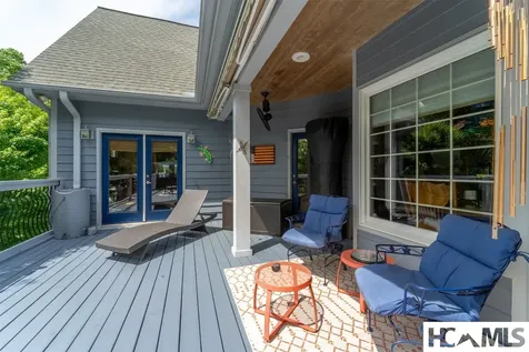 264 Chapel Cove Circle Franklin NC 28734