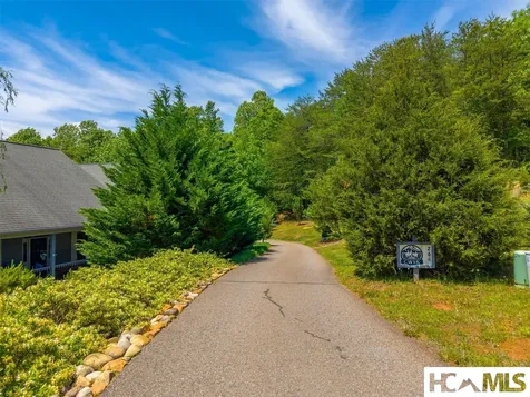 264 Chapel Cove Circle Franklin NC 28734