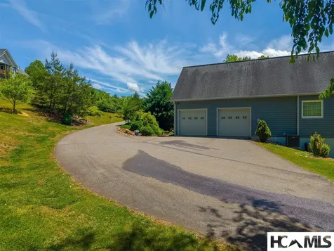 264 Chapel Cove Circle Franklin NC 28734
