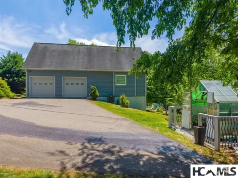 264 Chapel Cove Circle Franklin NC 28734