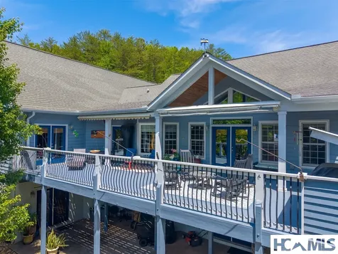 264 Chapel Cove Circle Franklin NC 28734