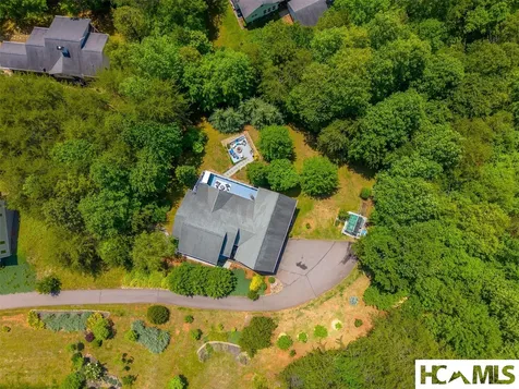 264 Chapel Cove Circle Franklin NC 28734