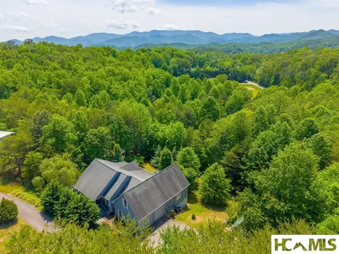 264 Chapel Cove Circle Franklin NC 28734