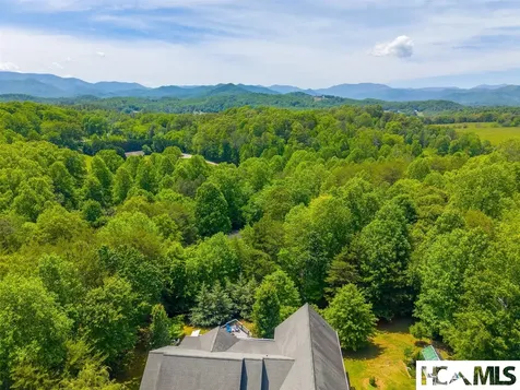 264 Chapel Cove Circle Franklin NC 28734