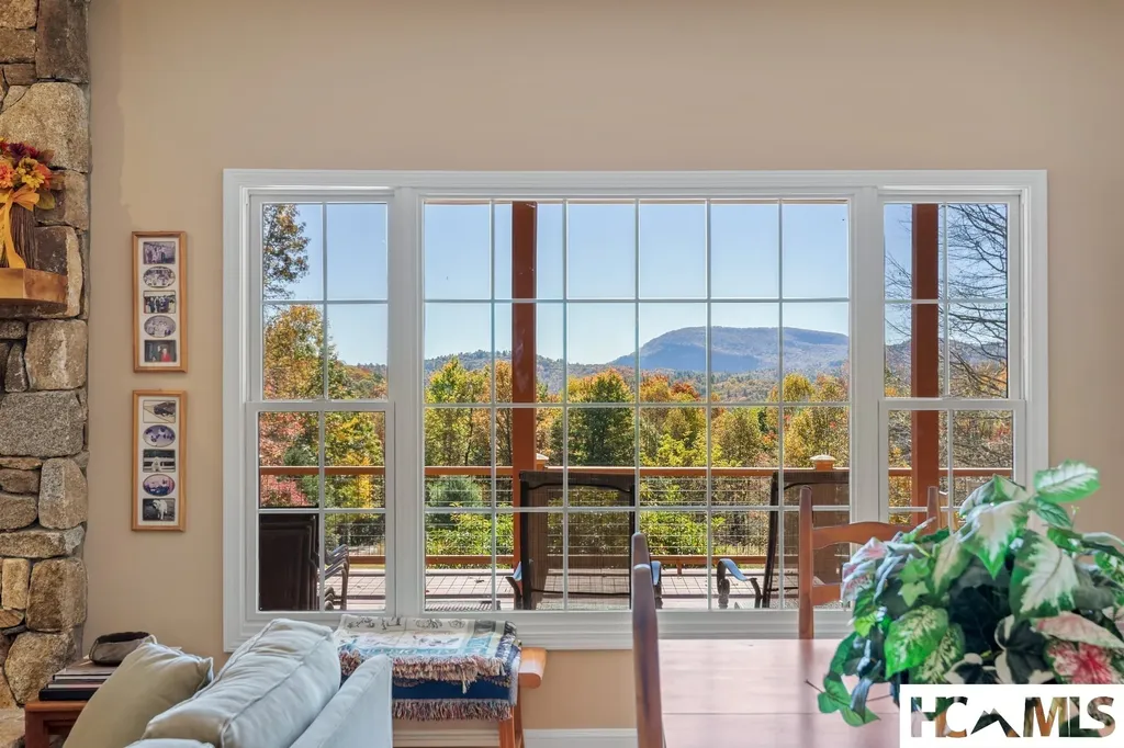 907 Yellow Mountain Road Cashiers NC 28723