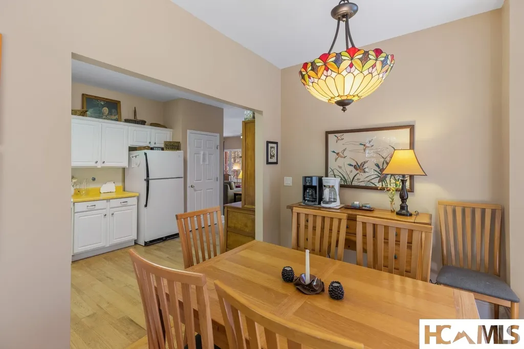 907 Yellow Mountain Road Cashiers NC 28723