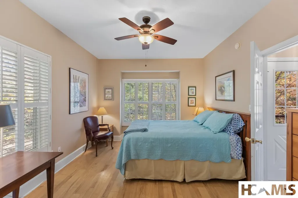 907 Yellow Mountain Road Cashiers NC 28723