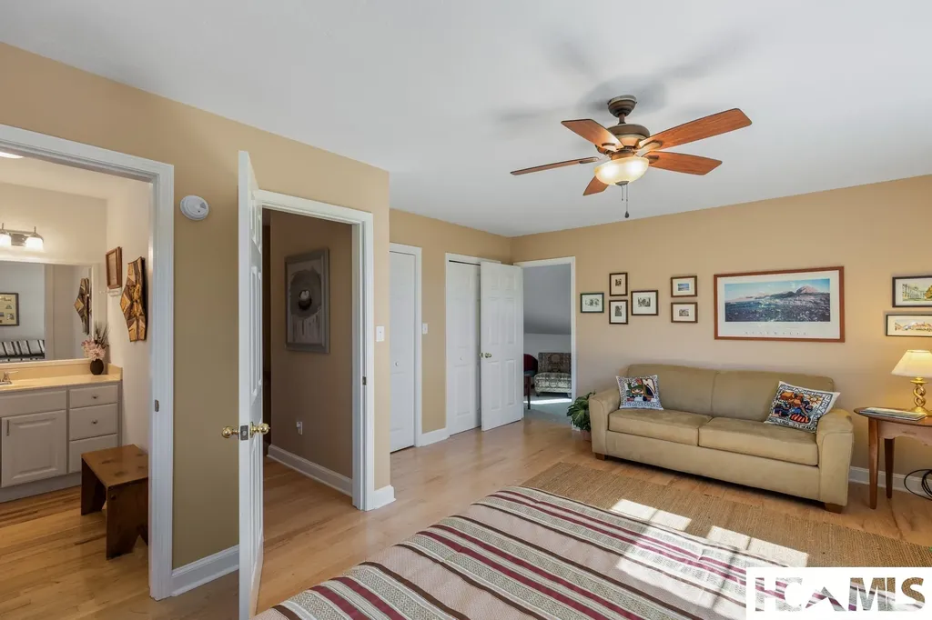 907 Yellow Mountain Road Cashiers NC 28723