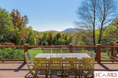 907 Yellow Mountain Road Cashiers NC 28723