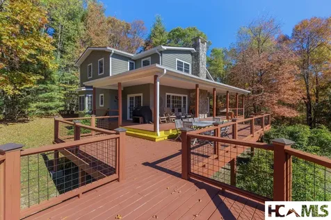 907 Yellow Mountain Road Cashiers NC 28723