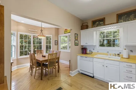 907 Yellow Mountain Road Cashiers NC 28723