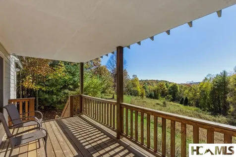 907 Yellow Mountain Road Cashiers NC 28723