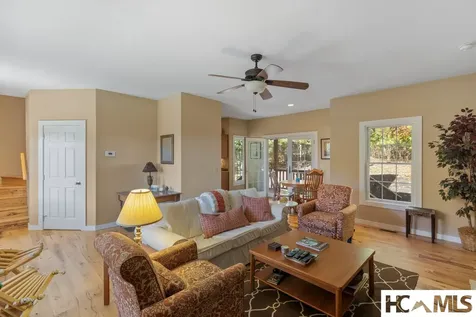907 Yellow Mountain Road Cashiers NC 28723