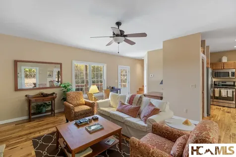 907 Yellow Mountain Road Cashiers NC 28723