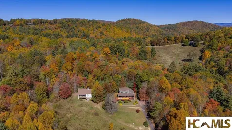 907 Yellow Mountain Road Cashiers NC 28723
