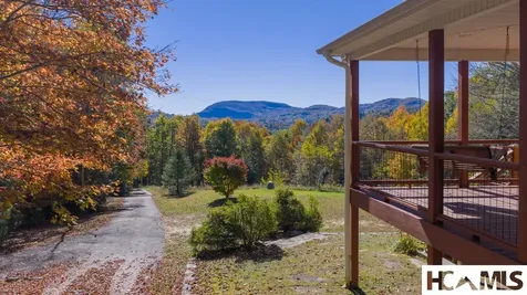 907 Yellow Mountain Road Cashiers NC 28723