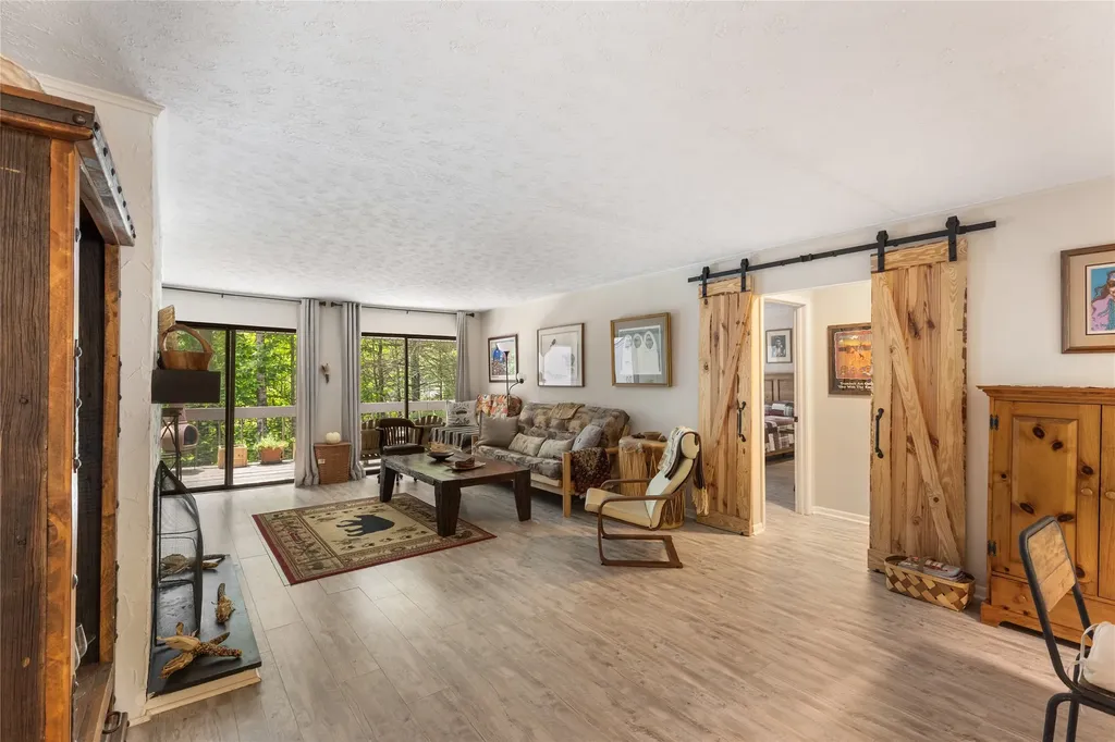 407 Overlook Road Sapphire NC 28774