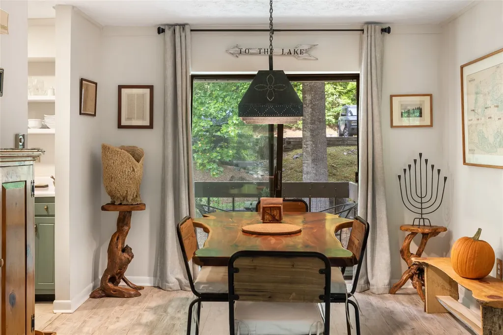 407 Overlook Road Sapphire NC 28774