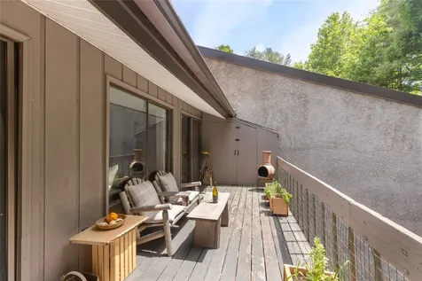 407 Overlook Road Sapphire NC 28774