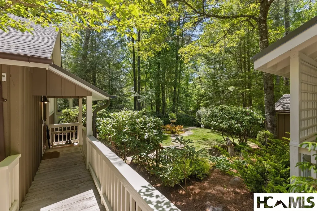 239 Hammond Road Highlands NC 28741
