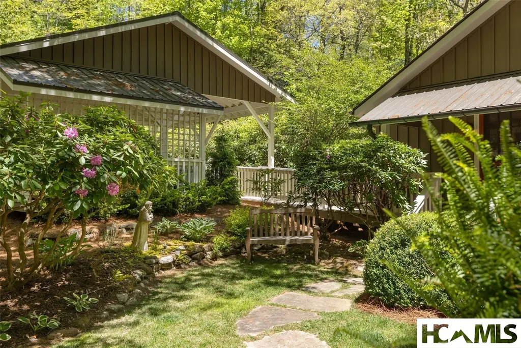 239 Hammond Road Highlands NC 28741