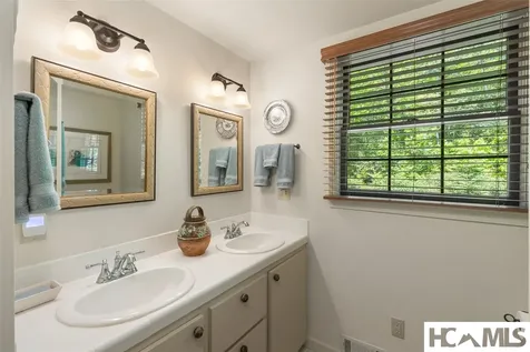 239 Hammond Road Highlands NC 28741