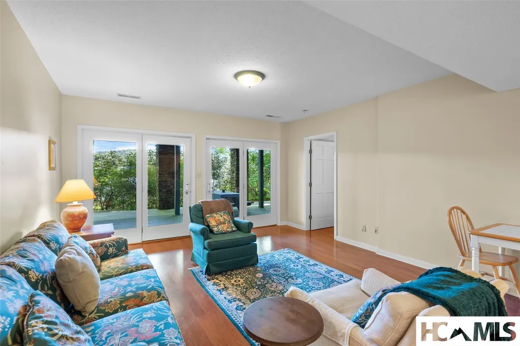 90 West Shore Drive Lake Toxaway NC 28747