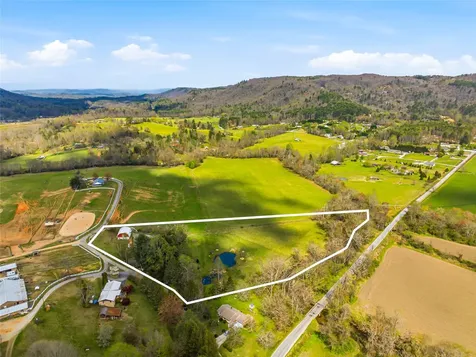 90 Woody Farm Drive Pisgah Forest NC 28768