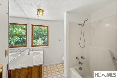 44 Rainbow Road Highlands NC 28741