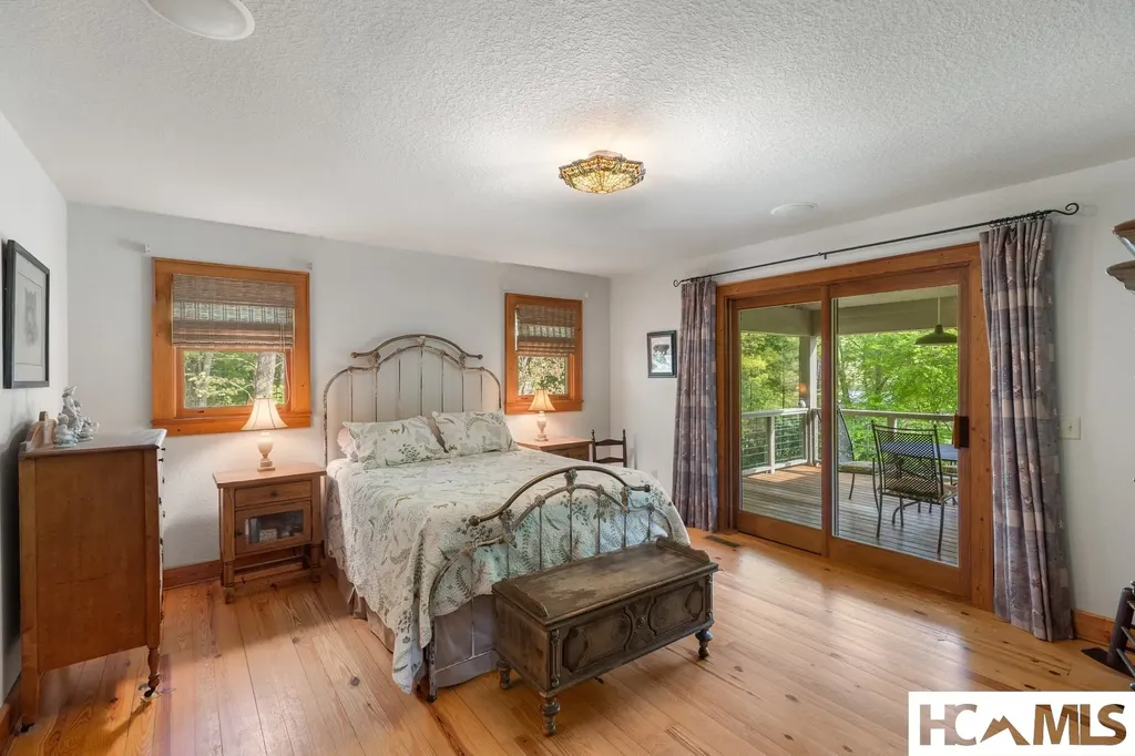 567 Lloyd Hooper Road Cullowhee NC 28723