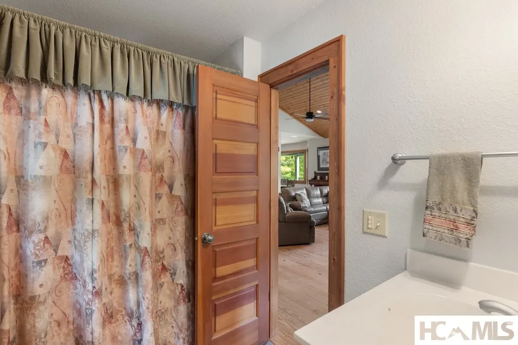 567 Lloyd Hooper Road Cullowhee NC 28723