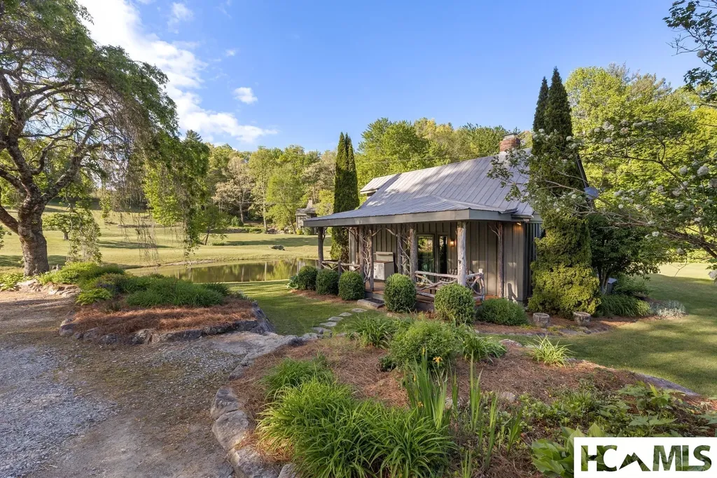 567 Lloyd Hooper Road Cullowhee NC 28723