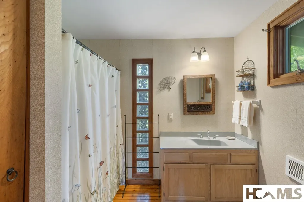 567 Lloyd Hooper Road Cullowhee NC 28723