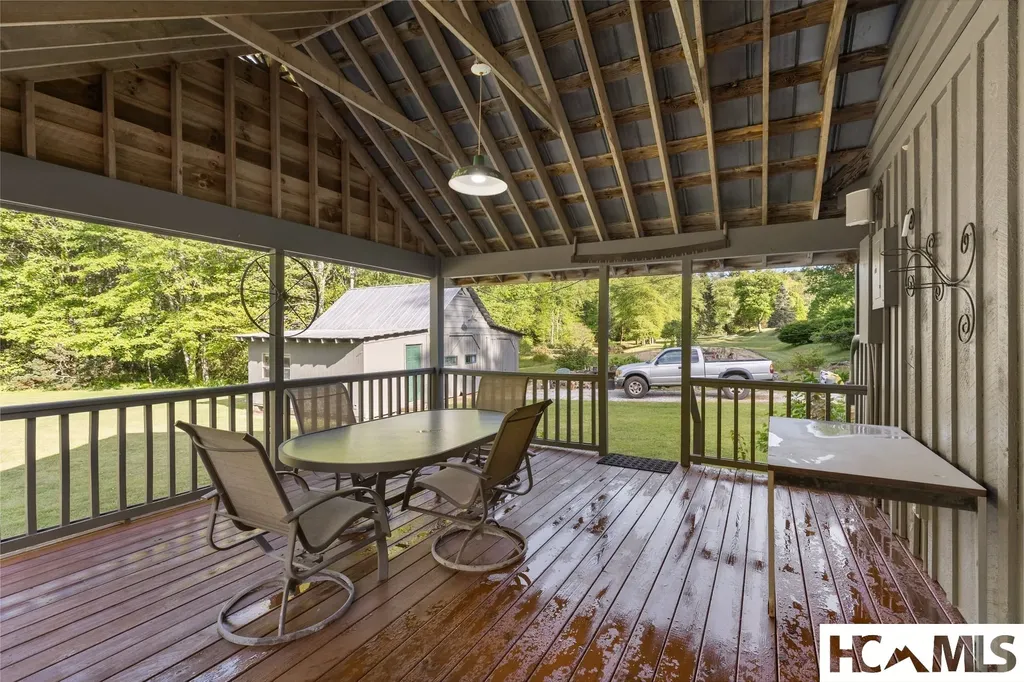 567 Lloyd Hooper Road Cullowhee NC 28723