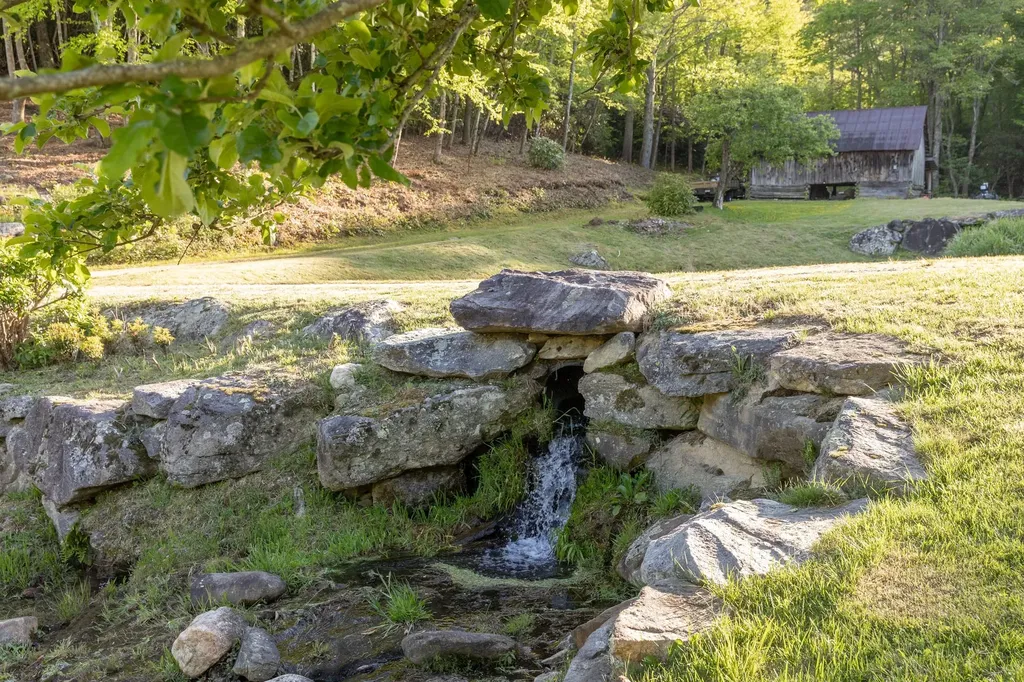 567 Lloyd Hooper Road Cullowhee NC 28723