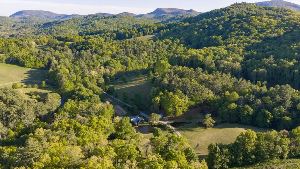 567 Lloyd Hooper Road Cullowhee NC 28723