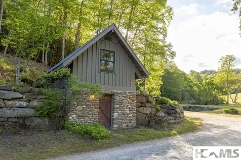 567 Lloyd Hooper Road Cullowhee NC 28723