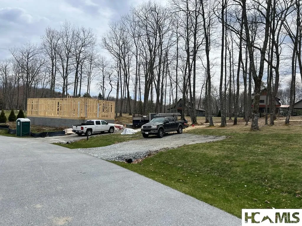 246 Outpost Trail Glenville NC 28736
