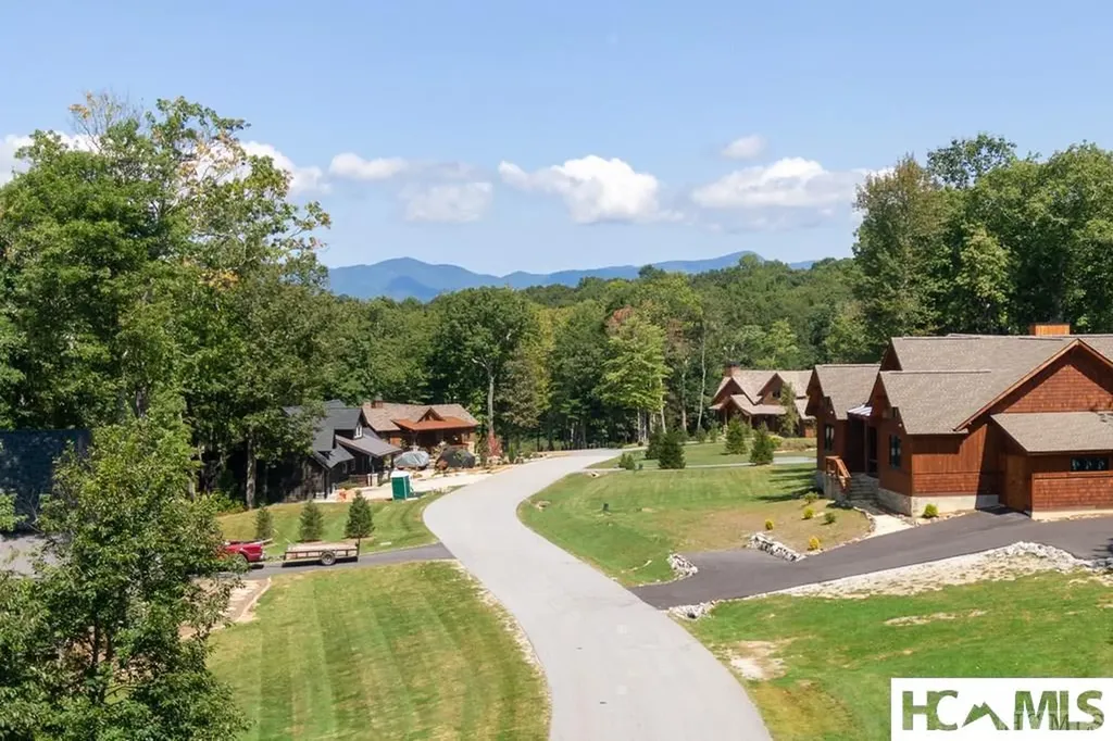 246 Outpost Trail Glenville NC 28736