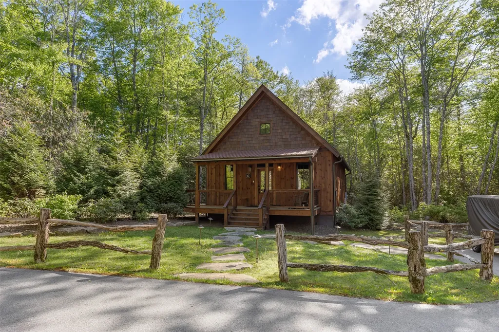 161 Shelter Lane Glenville NC 28736