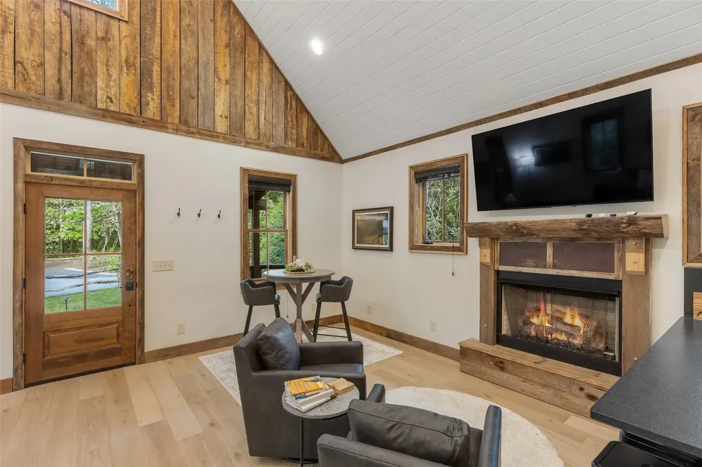 161 Shelter Lane Glenville NC 28736
