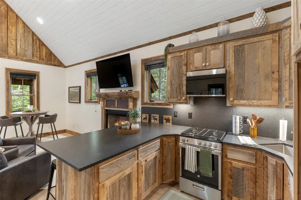 161 Shelter Lane Glenville NC 28736