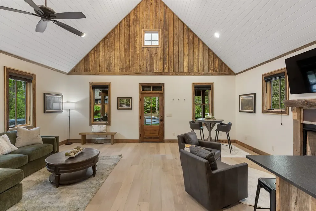 161 Shelter Lane Glenville NC 28736