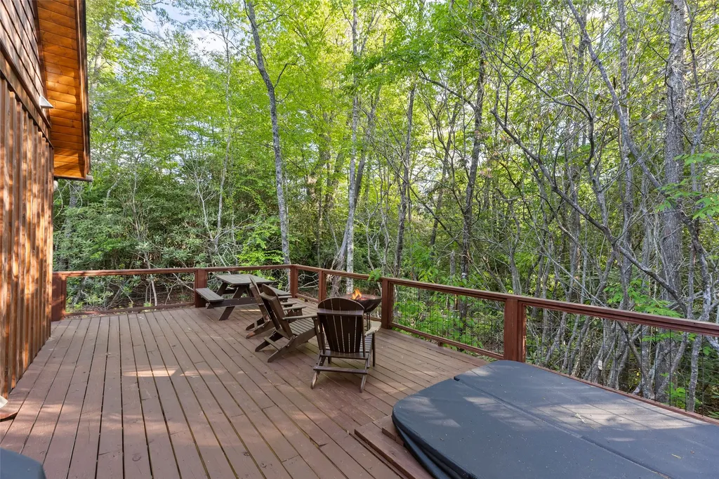 161 Shelter Lane Glenville NC 28736