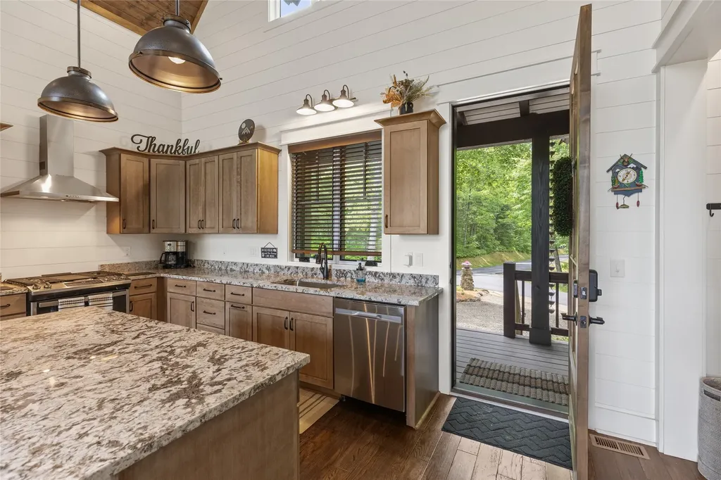 12 Gentle Breeze Lane Glenville NC 28736
