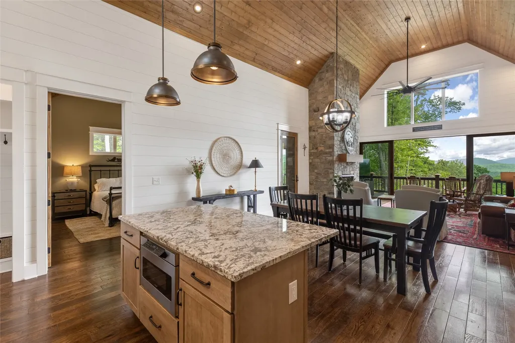 12 Gentle Breeze Lane Glenville NC 28736