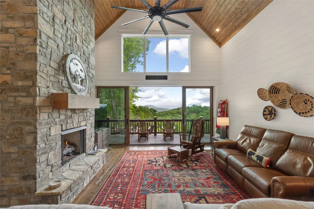 12 Gentle Breeze Lane Glenville NC 28736
